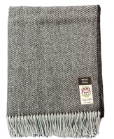 Pure wool patterned throw